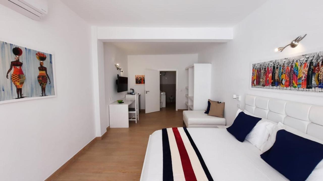 Branco Suites - Rooms & Holiday Apartments ซังตามาเรีย ภายนอก รูปภาพ