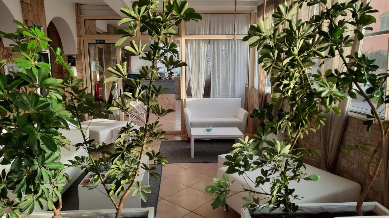 Branco Suites - Rooms & Holiday Apartments ซังตามาเรีย ภายนอก รูปภาพ
