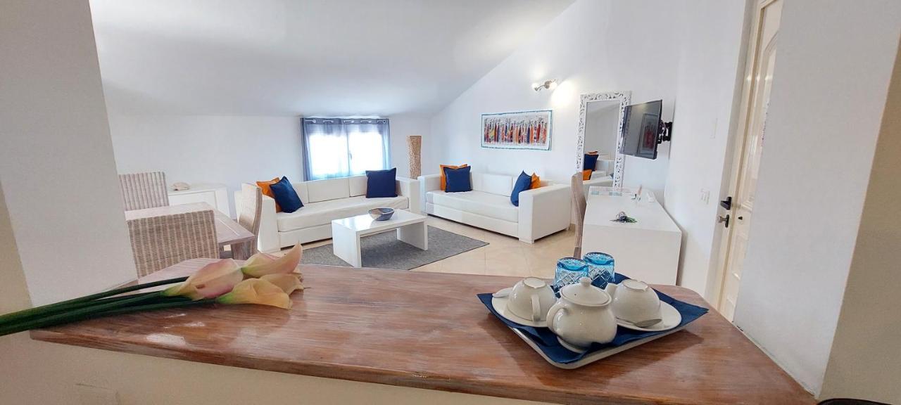 Branco Suites - Rooms & Holiday Apartments ซังตามาเรีย ภายนอก รูปภาพ