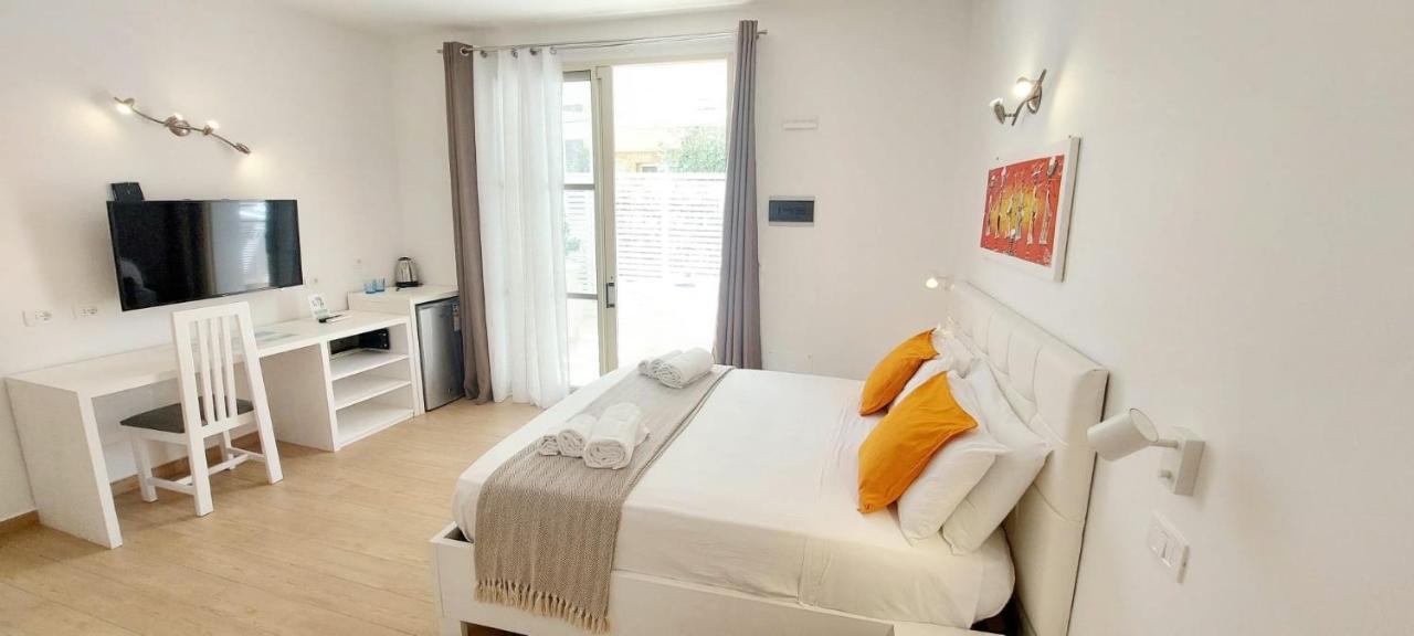 Branco Suites - Rooms & Holiday Apartments ซังตามาเรีย ภายนอก รูปภาพ