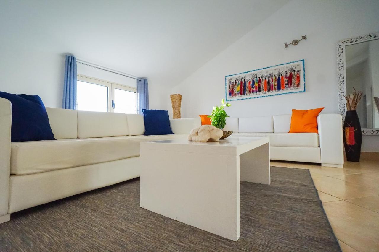 Branco Suites - Rooms & Holiday Apartments ซังตามาเรีย ภายนอก รูปภาพ
